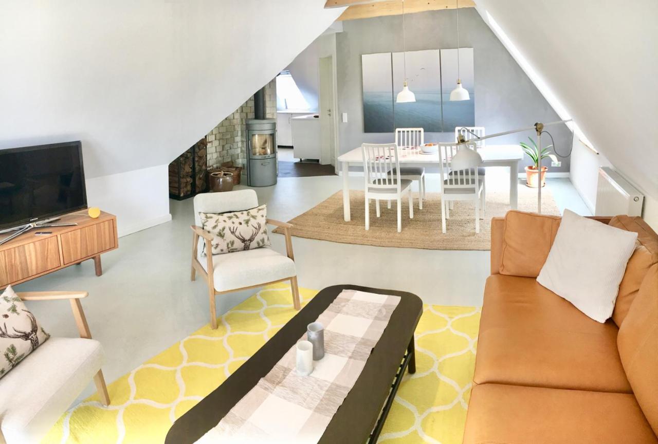 Moorblick! Grosse Dachwohnung Mit Kamin Und Sauna Leck エクステリア 写真