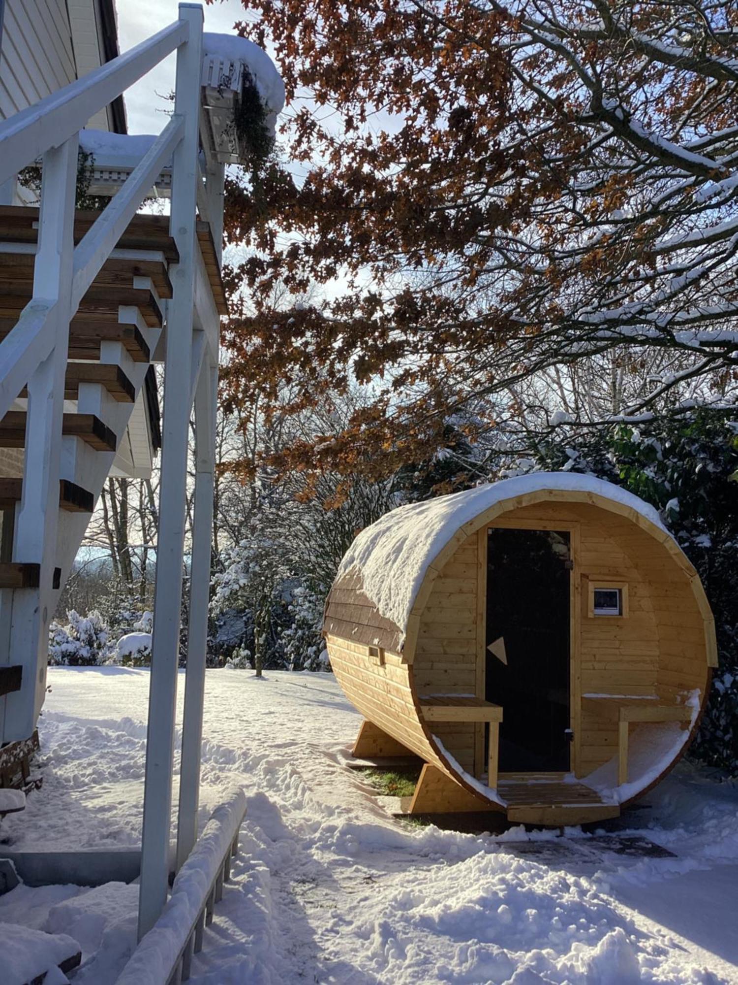 Moorblick! Grosse Dachwohnung Mit Kamin Und Sauna Leck エクステリア 写真